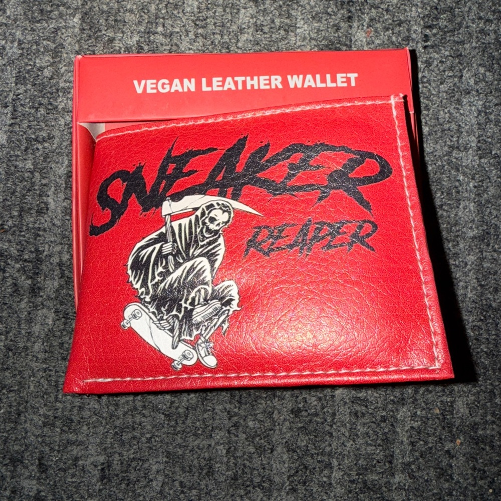NIB Mens Red Vegan Leather Wallet with Graphic Design SNEAKER REAPER